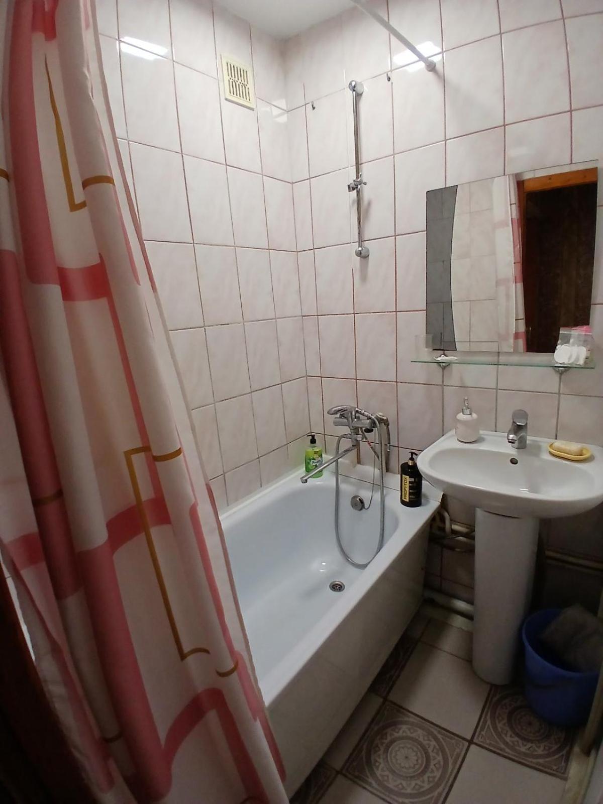 Квартира Біля Залізничного Вокзалу Winnyzja Exterior foto